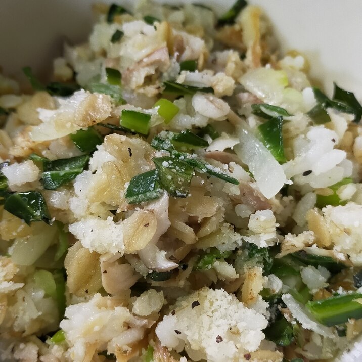 余ったホッケで！チーズ薫る洋風炒め飯